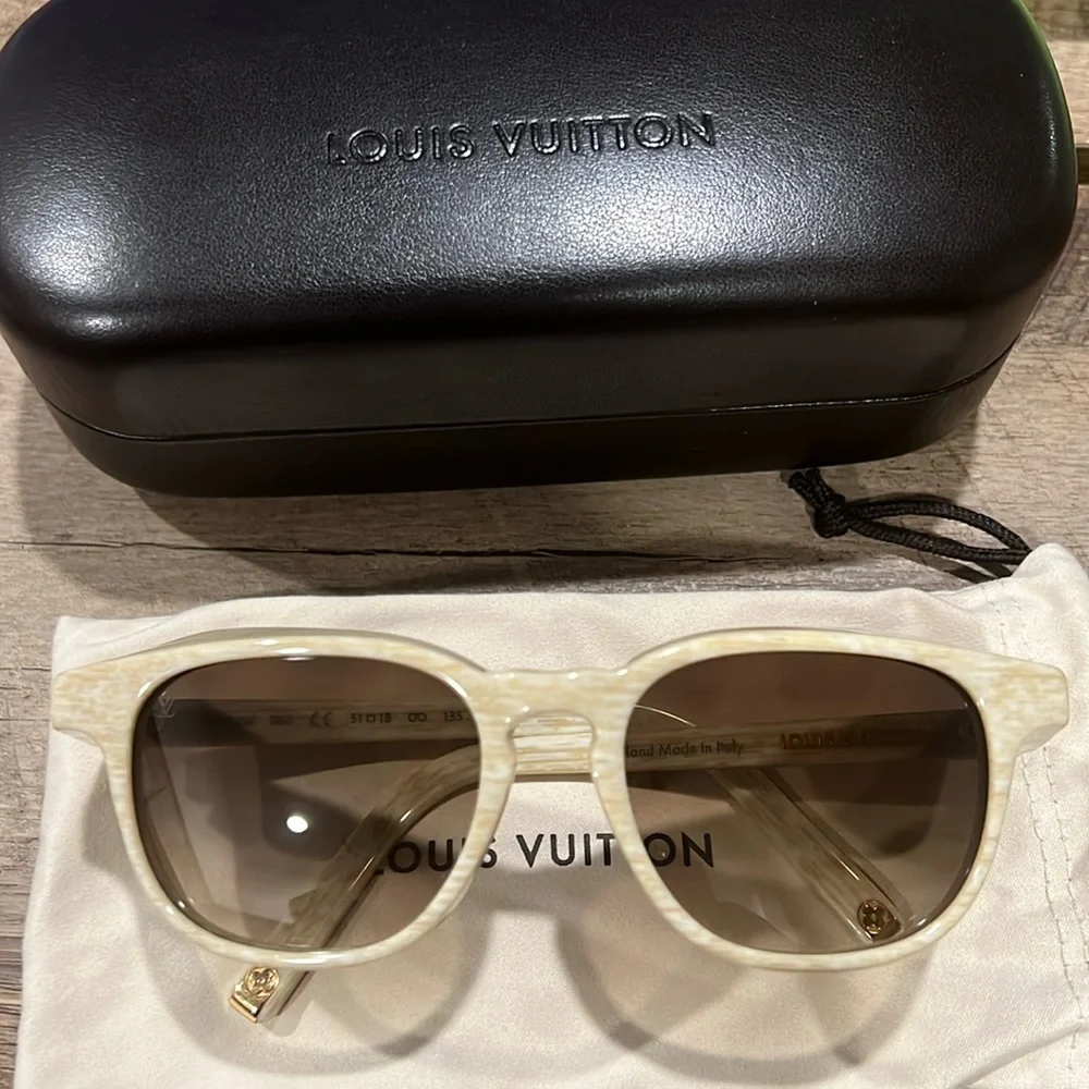 Louis Vuitton Ivory Juliette Sunglasses Z0612W - Picture 3 of 9